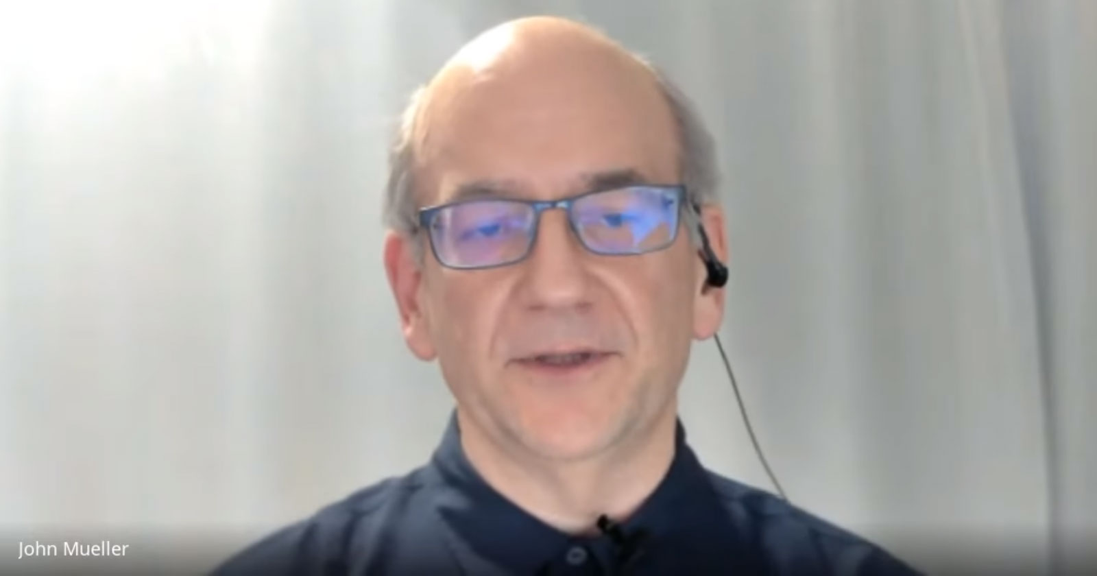 John Mueller Recommends Pyramid Site Structure